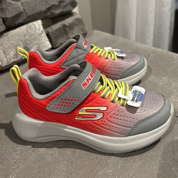 Skechers machine washable velcro closure, pull tab, cushioned sneakers, play - Picture 5 of 12